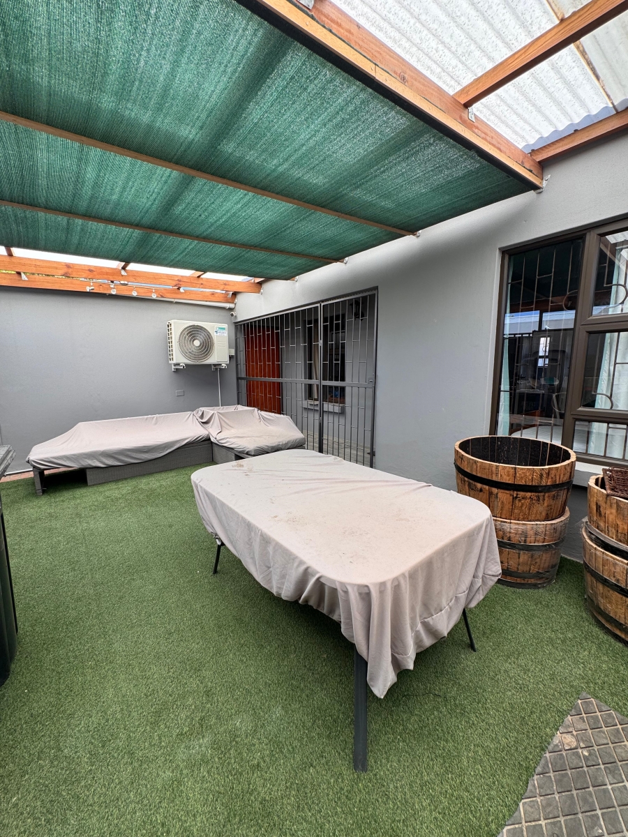 2 Bedroom Property for Sale in Strand South Western Cape